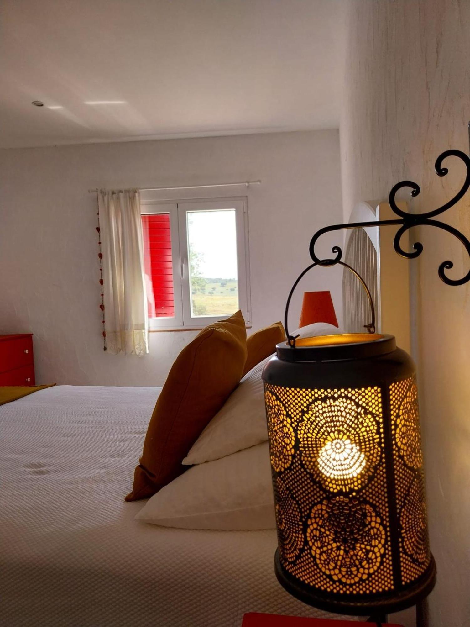 Casa Dos Corvos Villa แมร์โตลา ภายนอก รูปภาพ